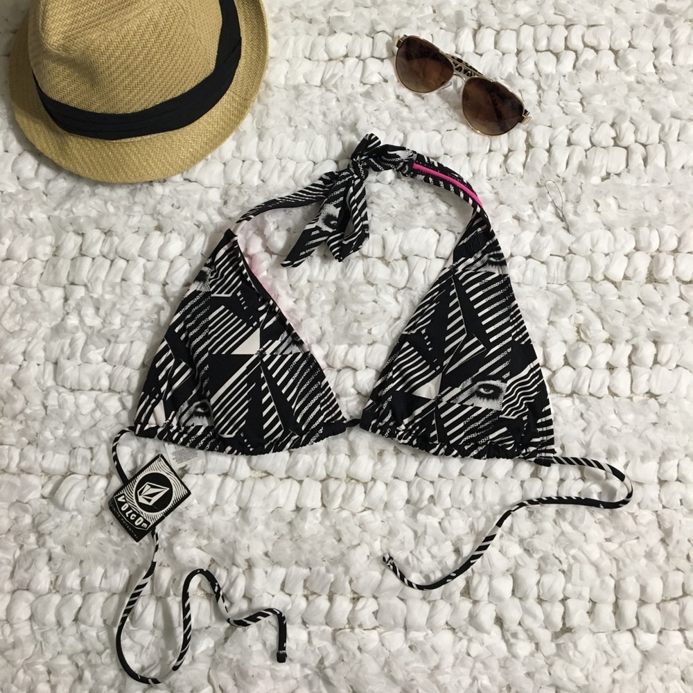 NEW! Volcom blk/wht bikini/swim top
